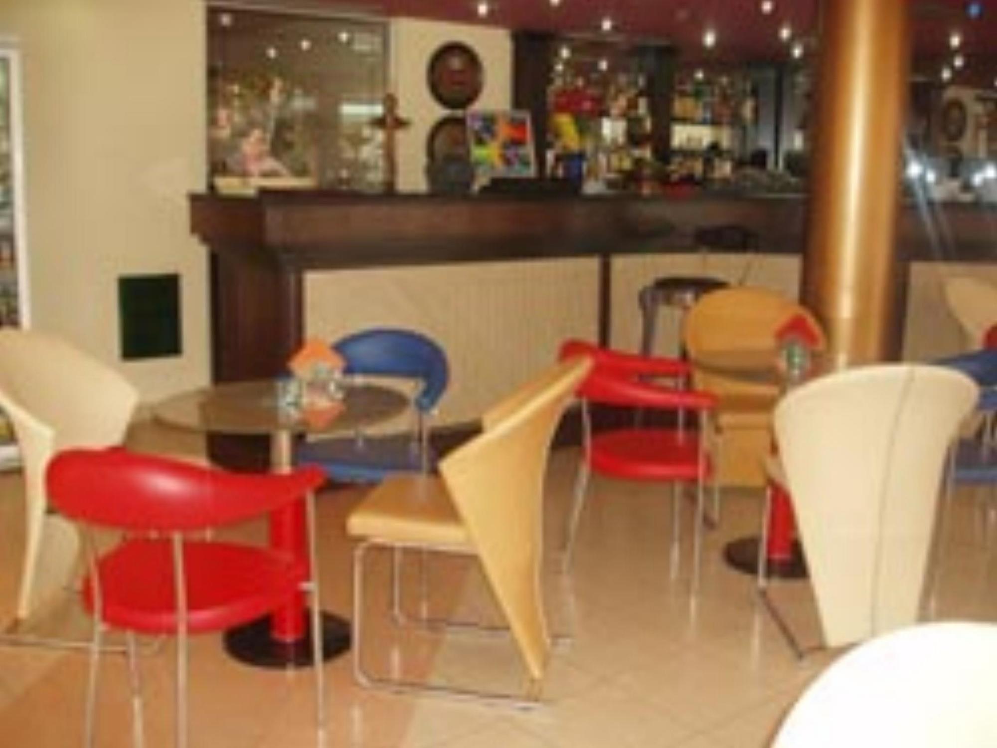 Hotel Smerald Korce Exterior photo