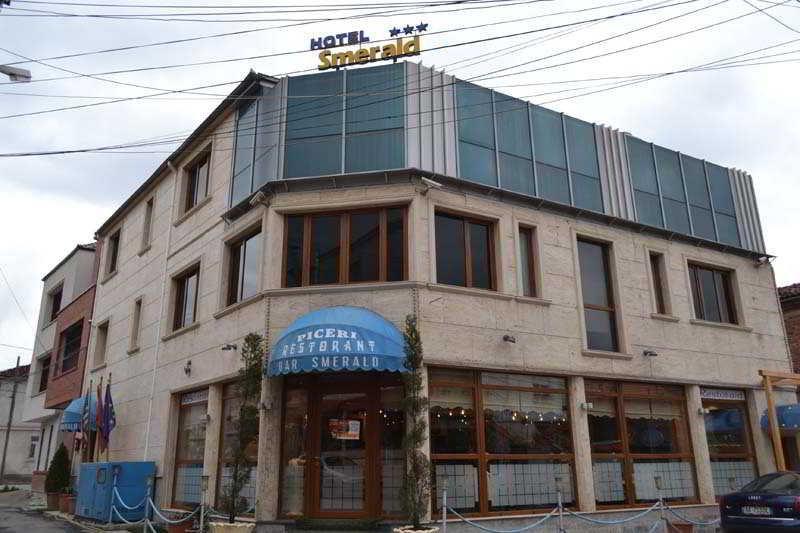 Hotel Smerald Korce Exterior photo